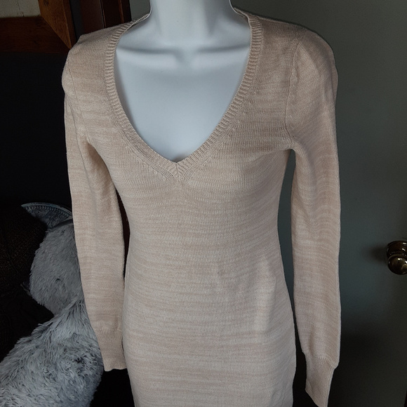 Victoria's Secret Women's Long Sleee Maxi Sweater - Picture 2 of 4